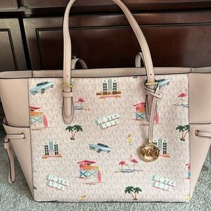 Michael Kors Gilly Lg Travel Tote- Brand New